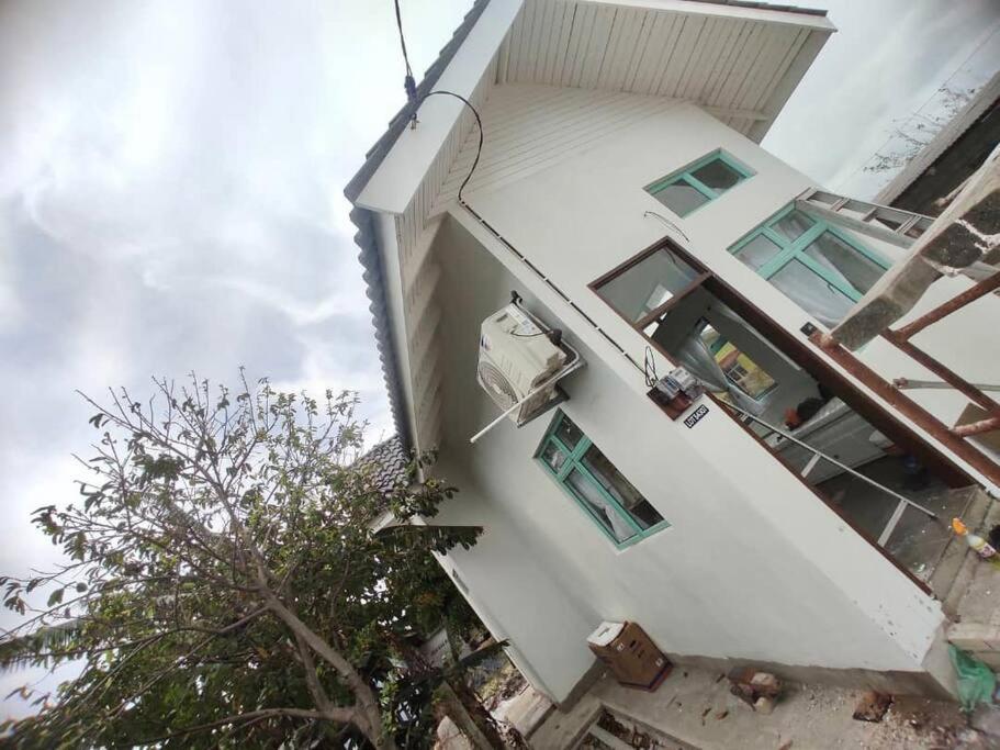 Sea Kecil Tiny House Near Jetty Of Kuala Besut Βίλα Kampong Nail Εξωτερικό φωτογραφία